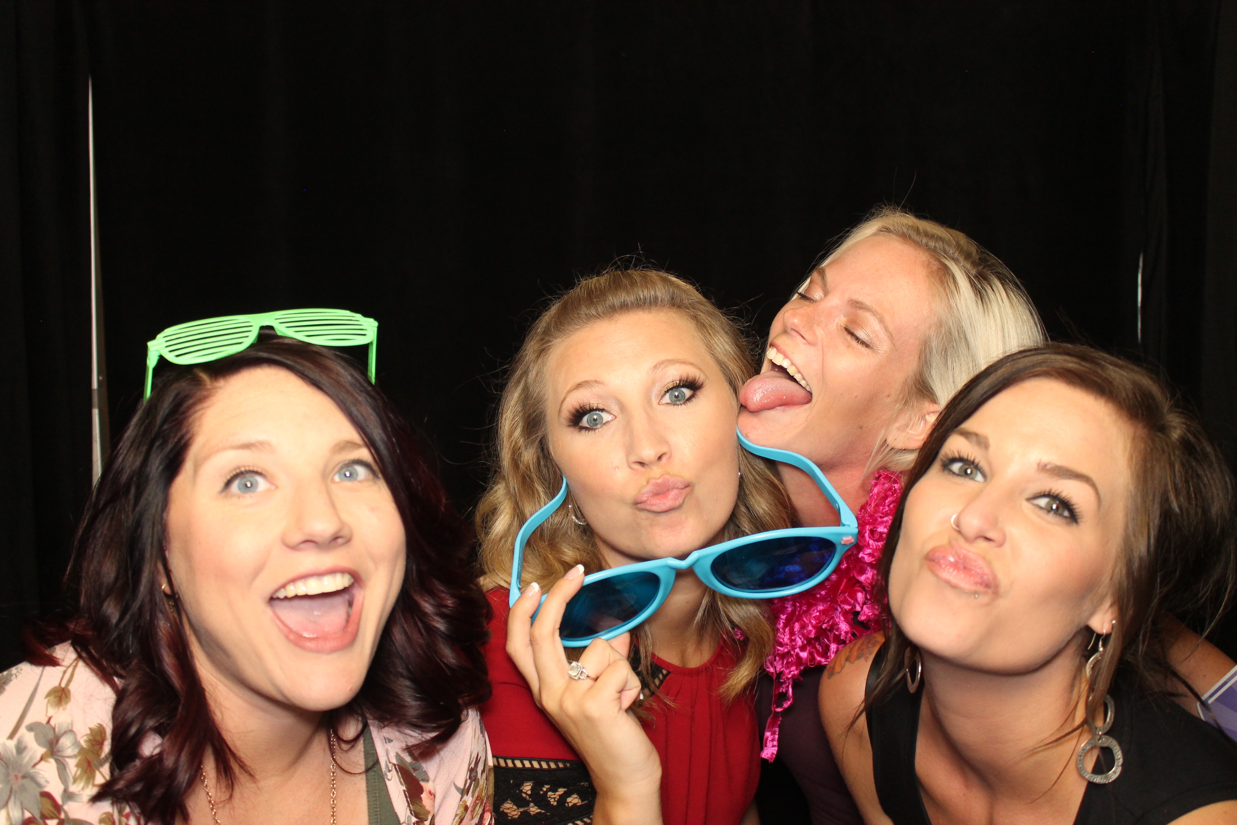 Christine Cosby Wedding Reception | View more photos from the event at gallery.photoboothcincy.com/u/PhotoBoothCincy/Christine-Cosby-Wedding-Reception